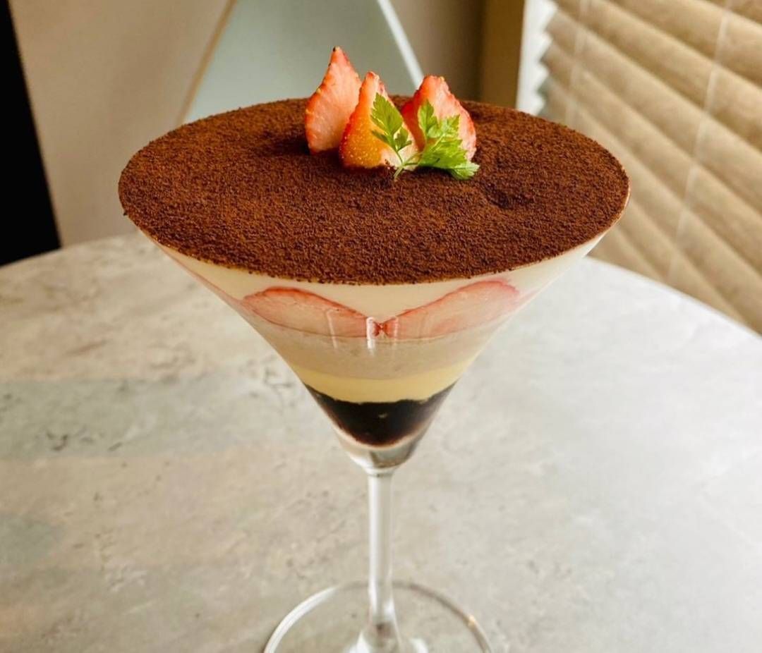 【予約限定】苺のティラミスパフェ