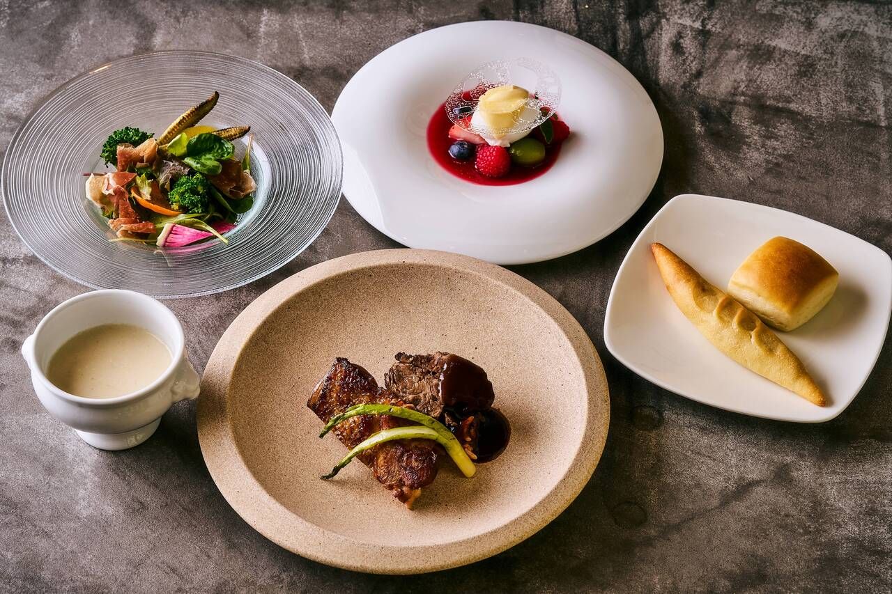 Half-course style retreat lunch