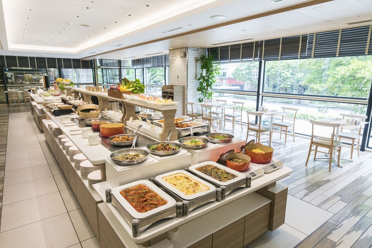 [Saturdays, Sundays, and Holidays] Lunch Buffet Adults