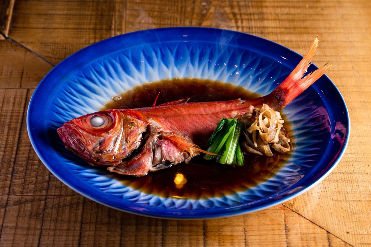 [Very satisfying! A whole fish! Perfect for celebrations!] [All-you-can-drink sake from 20 varieties] Boiled red snapper course, 9 dishes, 7,800 yen (tax included)