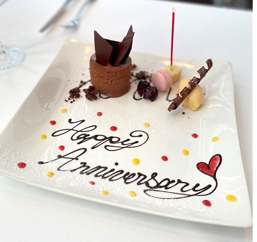 [Premium Anniversary Course] Made with the finest ingredients, includes a sparkling toast and a special anniversary dessert