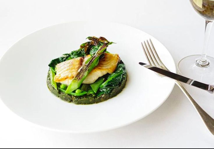weekdays only 2starter + main course + dessert + coffee 9000yen→8400yen