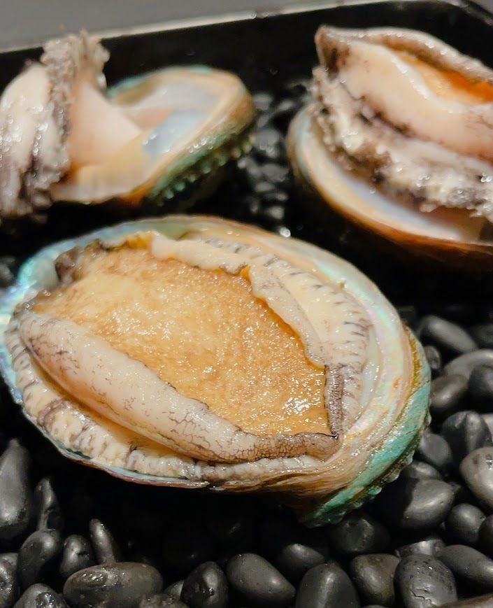 Upgrade your chef's choice course + fish dish to "Domestic Ezo Abalone"