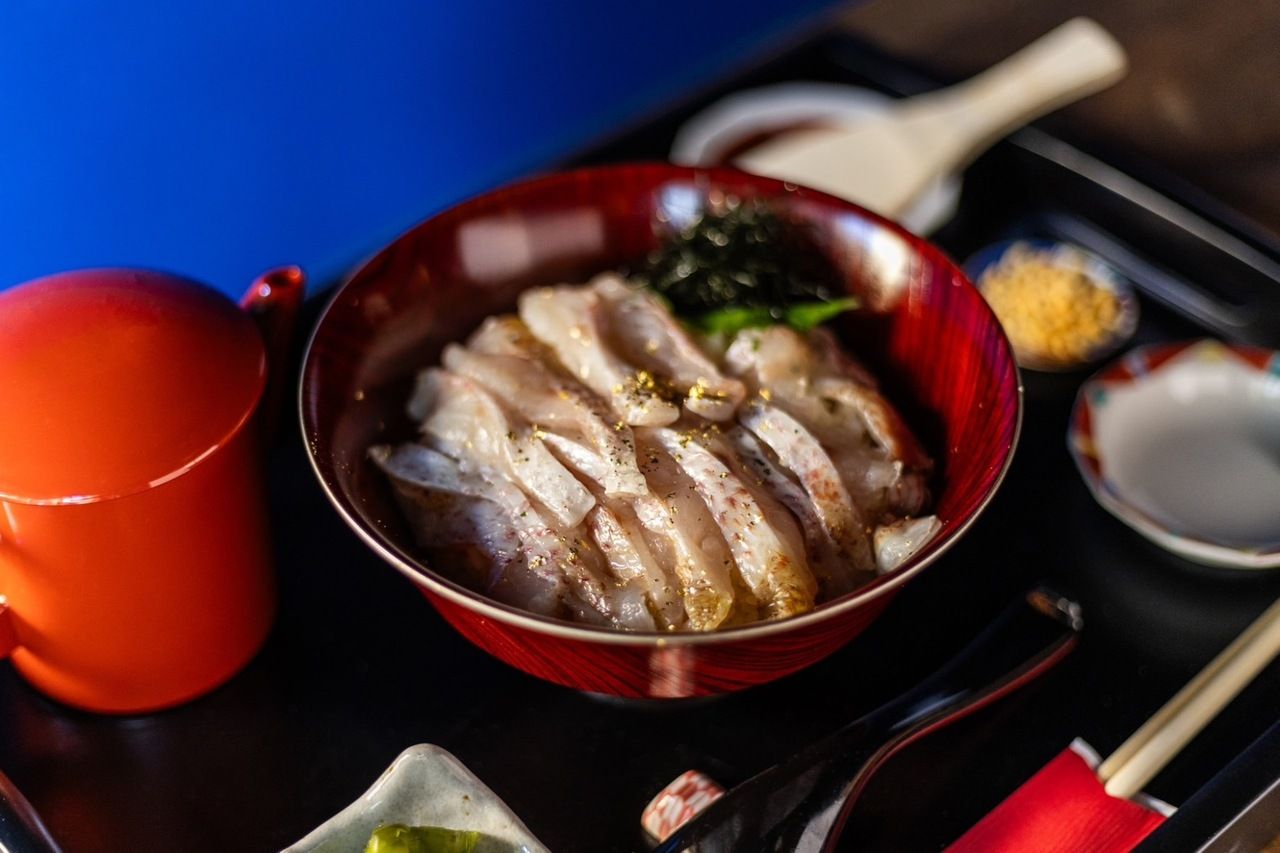 [Dibatasi hingga 5 kali sehari] Nodoguro Don Mentah (ukuran sedang)