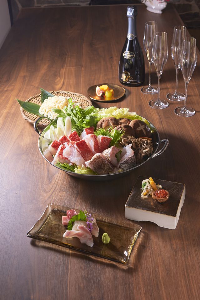 旬を味わう季節の鍋コース（スロバキアワインボトル1本付）