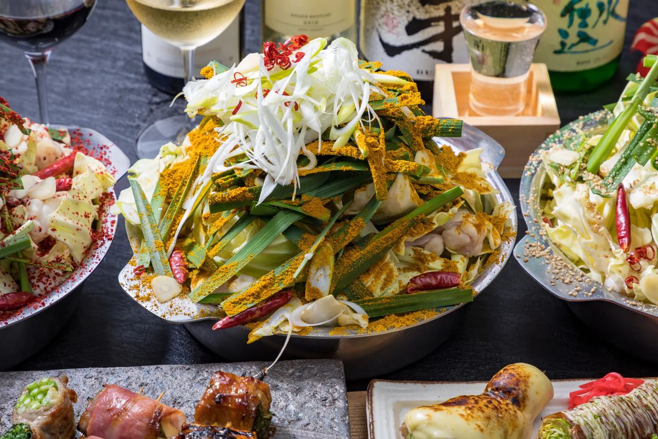 ●博多名產內臟火鍋套餐（含三得利Masters Dream 2小時無限暢飲）