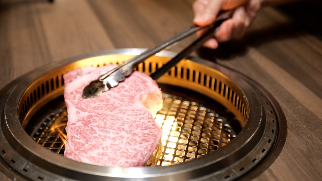 Top quality Wagyu beef thick cut sirloin steak (1.5 pound)