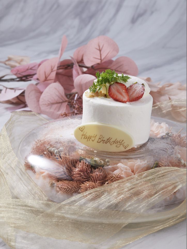 <a> Click here to make a reservation for the anniversary cake only (1 cake with a diameter of 10 cm: ¥2,200- including tax)</a>