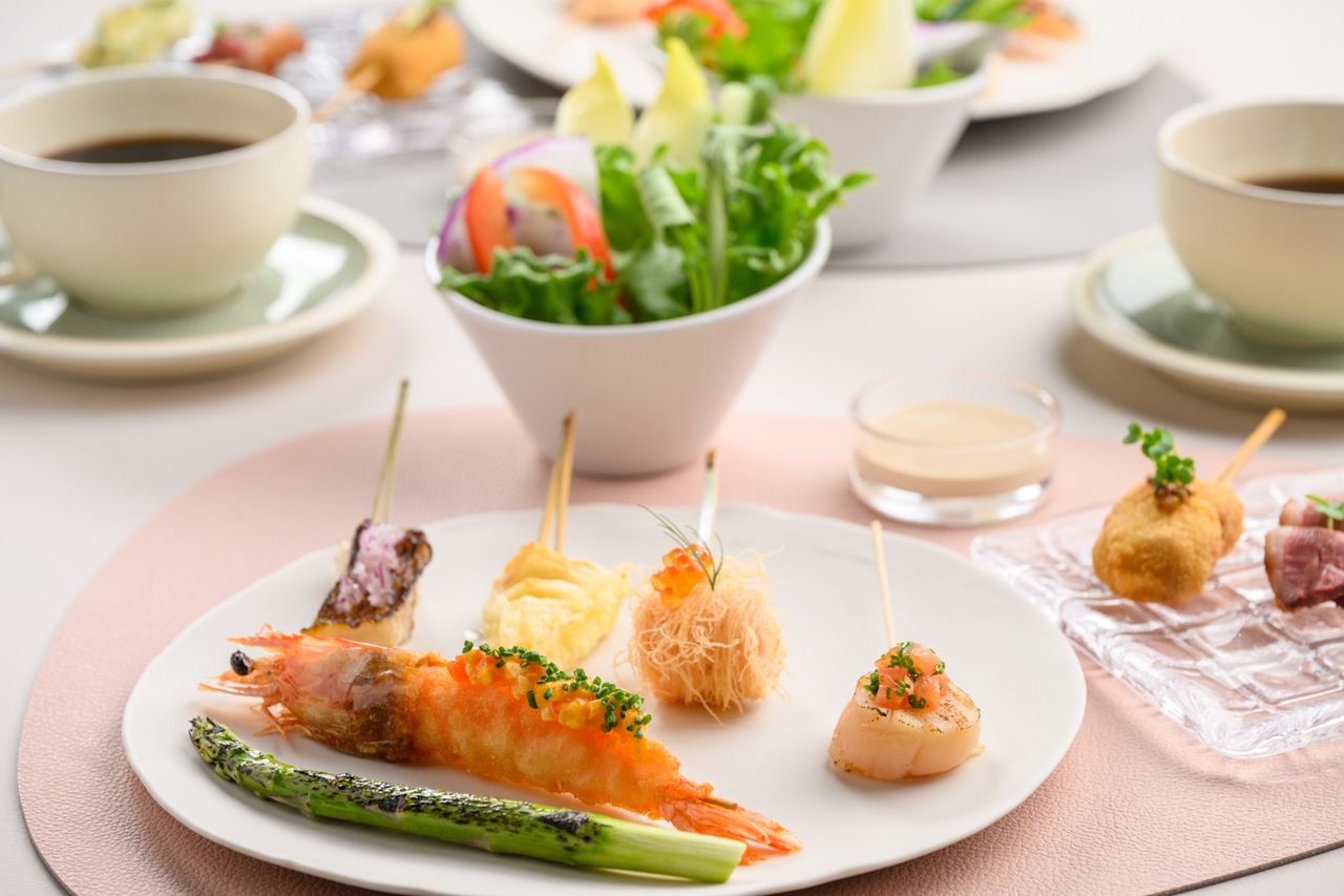 Lunch: French skewer course [Main dish: Grilled Shiromi pork] A course that also includes a main dish and dessert
