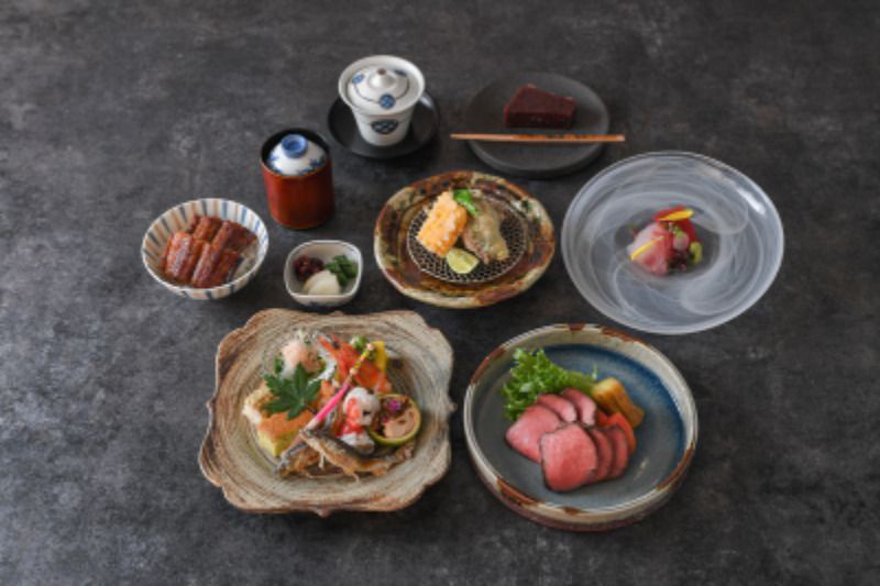 黒毛和牛ローストビーフと鰻御飯  11,000円
