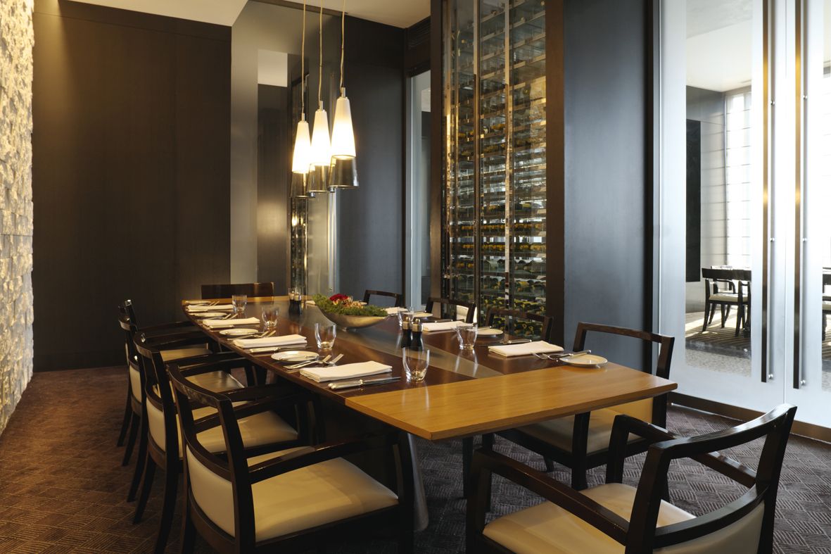 【Official online exclusive weekday lunch buffet・Private Dining Room】(Wine Table）