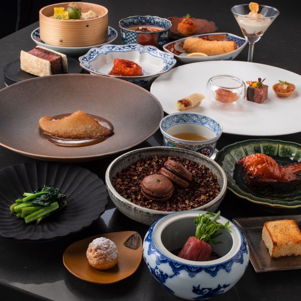 Обеденный курс из 15 блюд