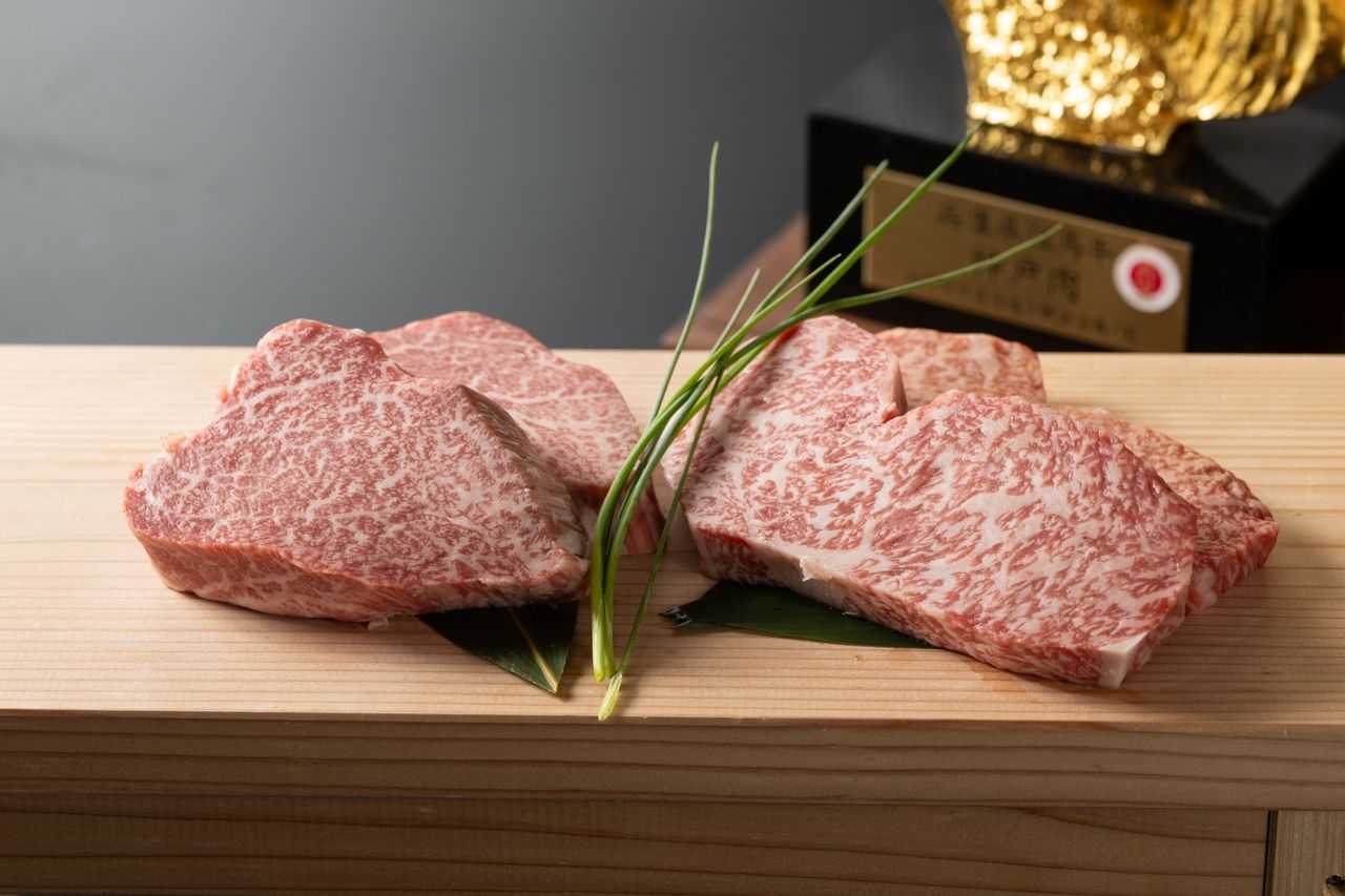 A5 Rank Selected Japanese Black Beef Tasting Course (80g each of sirloin and fillet)