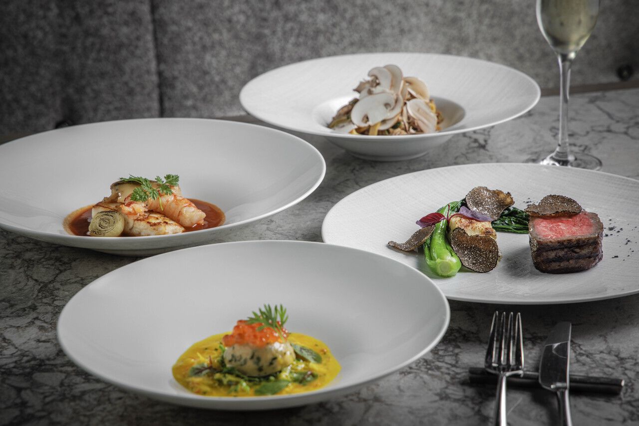 【12/31＆1/1 New Year Holidays Six Courses】 with a glass of Champagne