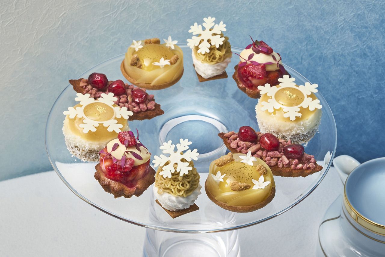 Snow Symphony Afternoon Tea (Guaranteed Window Seat & Champagne Toast)