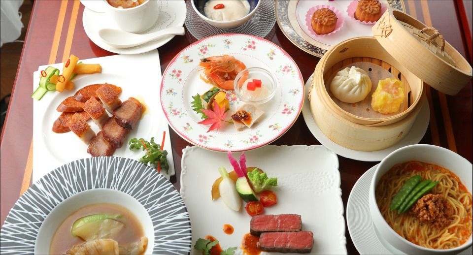 ◇接待・歓送迎会ご予約受付中◇【ソファー個室ご利用可】■フカヒレスープ、大海老の土鍋仕立て、東坡肉入り贅沢コース■　全7品　8,000円　