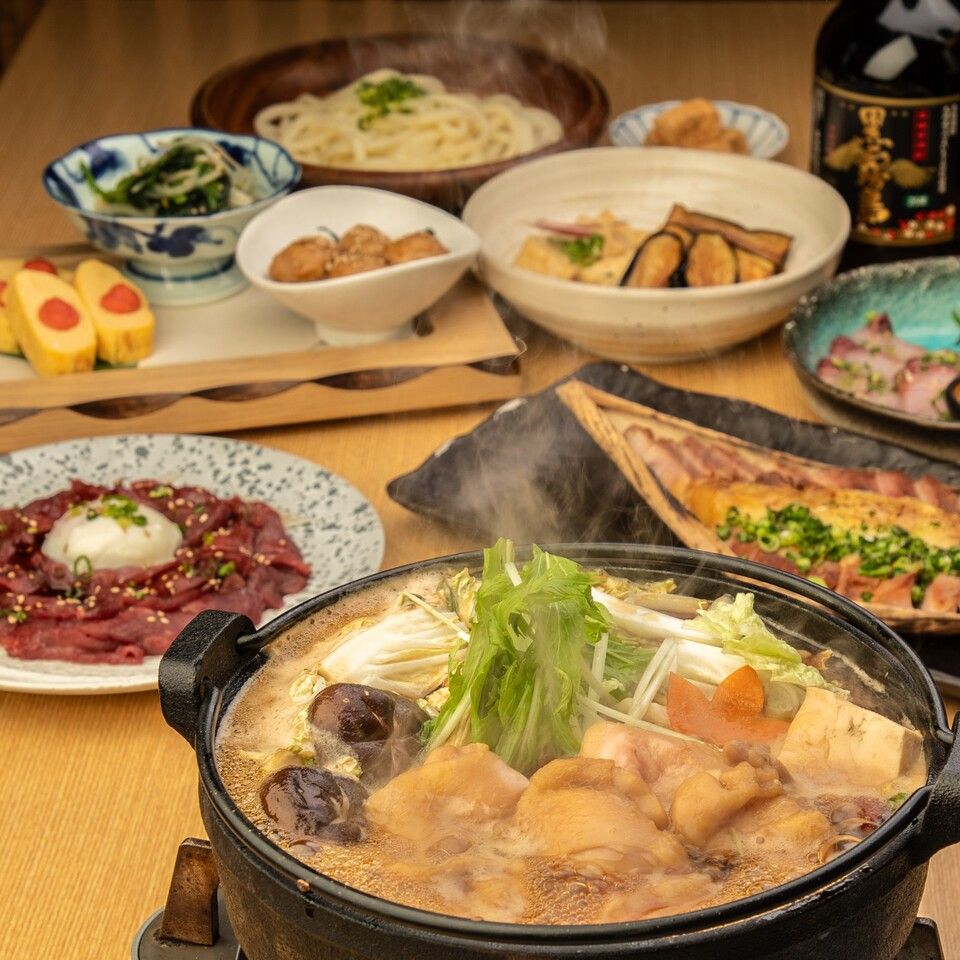 【11月～1月】選べるメイン4種や九州名物馬刺しのユッケなど全10品　極コース　『2時間飲放題付き』6,000円（税込）