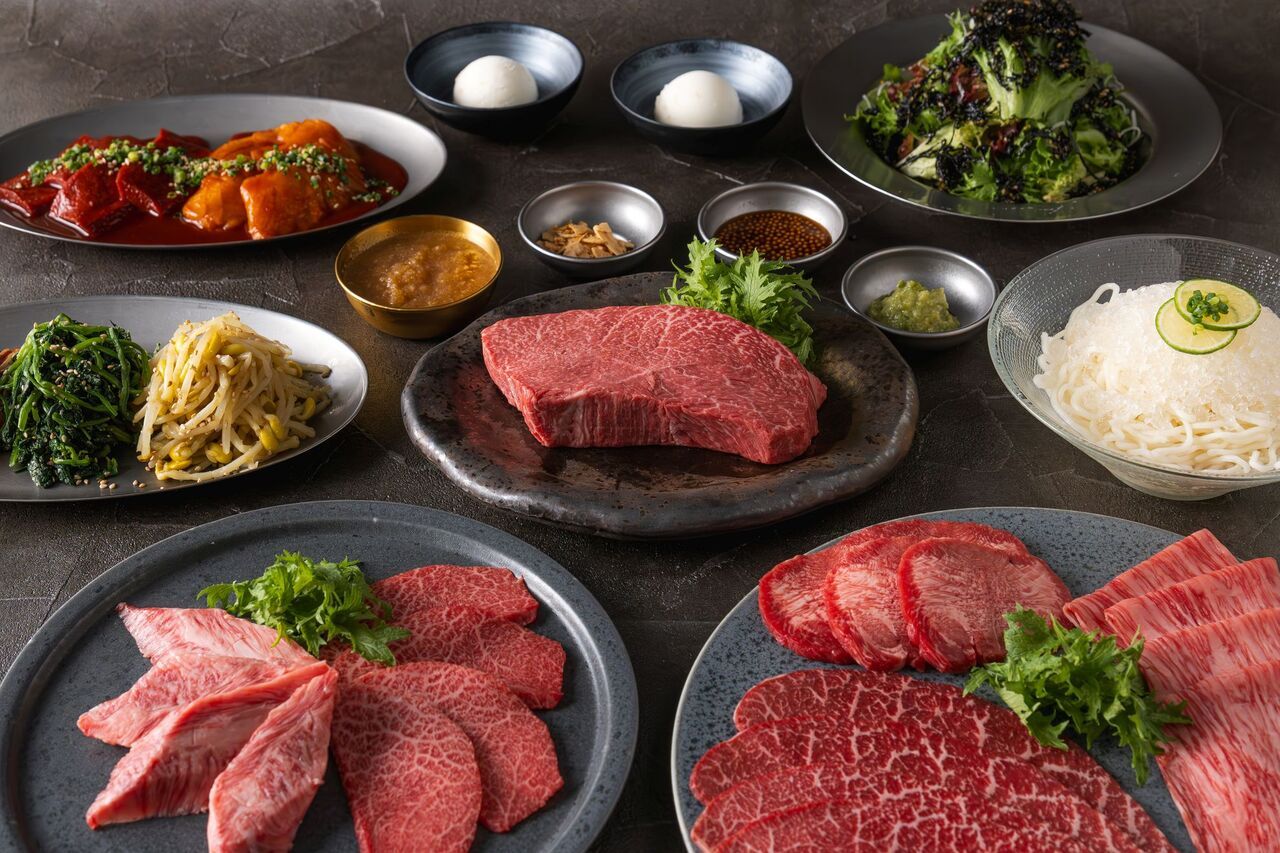 【新年会人気No.1】カルビ＆ロース人気部位全7種＋黒毛和牛厚切り赤身ステーキ ハイコスパコース〈2時間飲み放題付〉