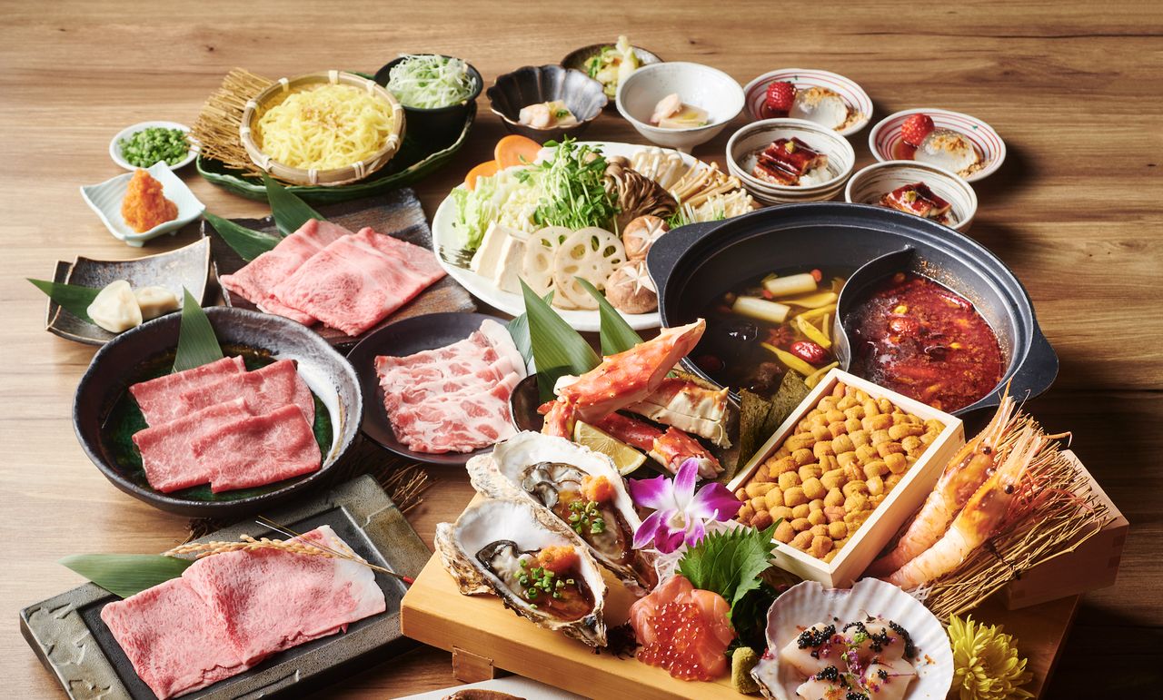 Recommended SAKURA Course (Hot pot with luxurious seafood platter, fresh sea urchin, Matsusaka beef, Shiraoi beef, black pork, etc.)