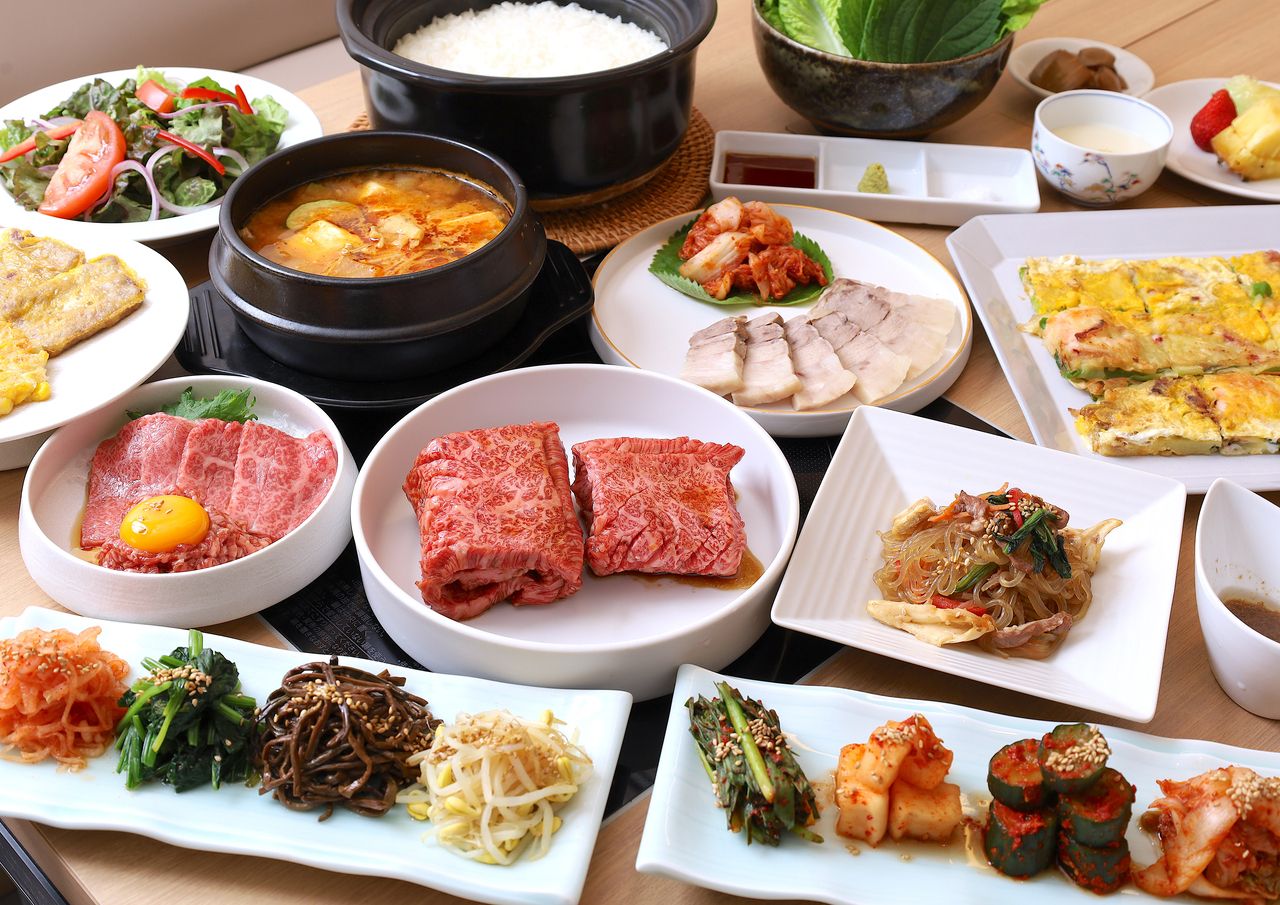 A luxurious course featuring carefully selected virgin beef and Korean cuisine.