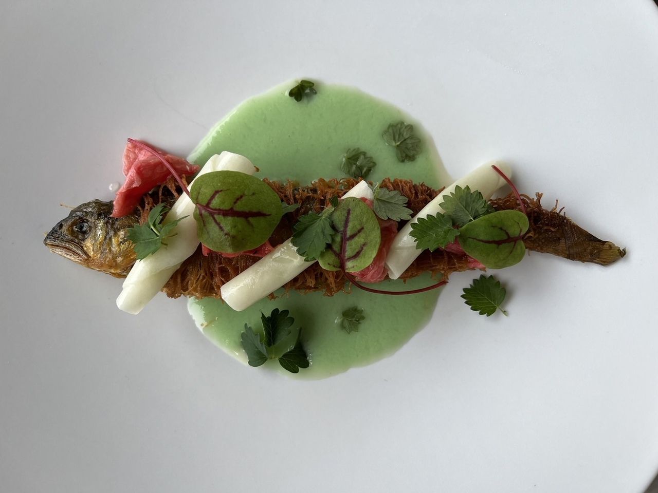 旬の食材を使ったフランス料理『らしさ』を感じる、お任せランチコース