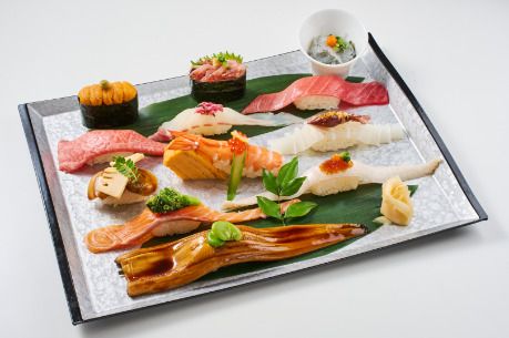 ◆Seasonal Chef's Omakase Nigiri (4,180yen including tax)