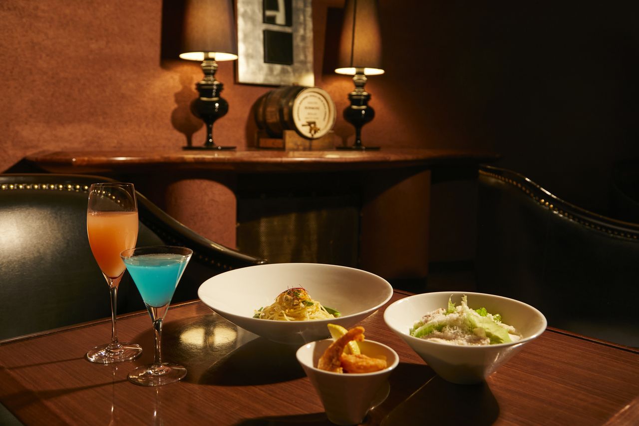 【カクテルプラン】フード3品 乾杯スパークリング フリーフロー付き