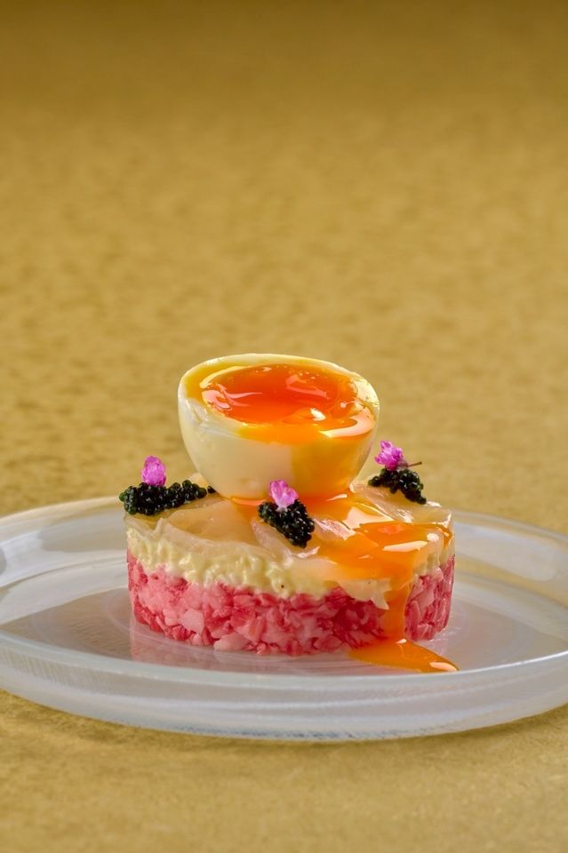 From December 1st - [Shinjuku Ushimitsu Opening Commemorative Course] This is a course commemorating the opening of Shinjuku Ushimitsu. It includes Wagyu beef, crab and salmon roe yukke hotdog, winter oyster yukke with mayonnaise, tenderloin brioche sandwich, and fluffy, tender "stone-grilled" beef omelette rice.