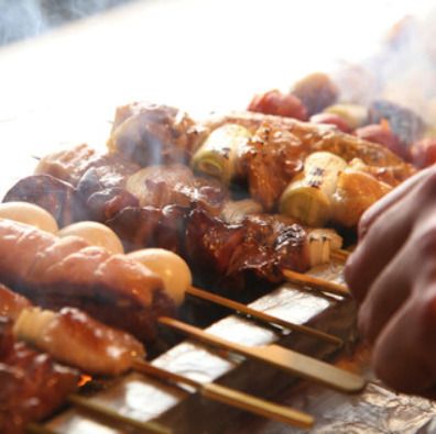 ★年末直前限定価格★【2時間飲み放題付き】炭火焼鳥と濃厚鶏白湯鍋など９品