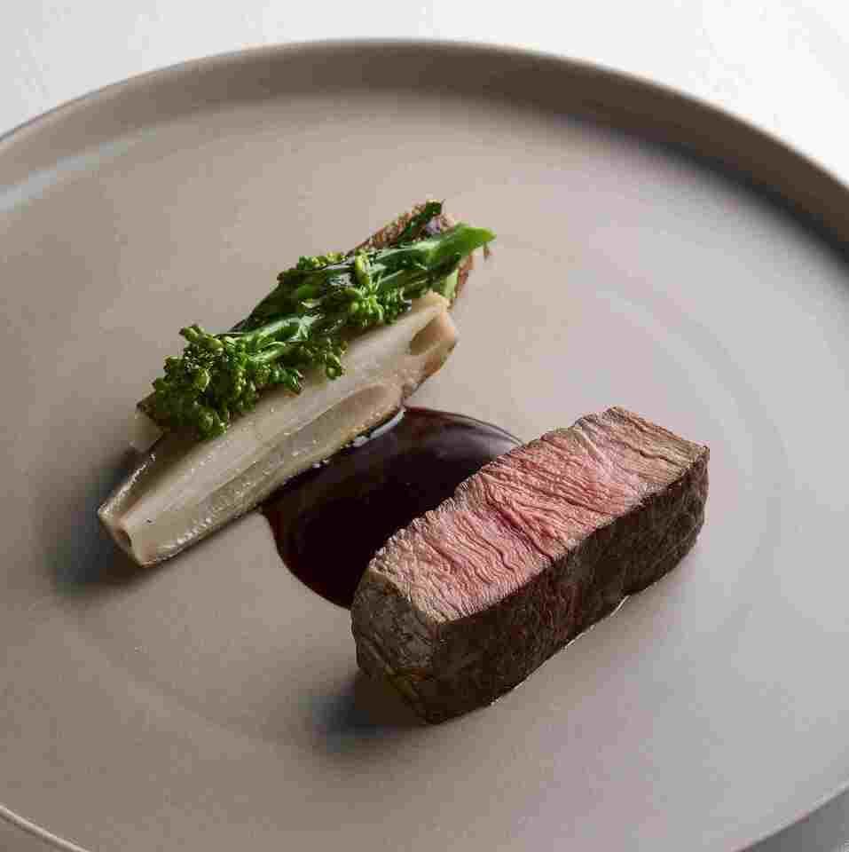 【窓席確約アニバーサリープラン】 乾杯酒＋メインは飛騨牛　5品＋食後のお飲み物   