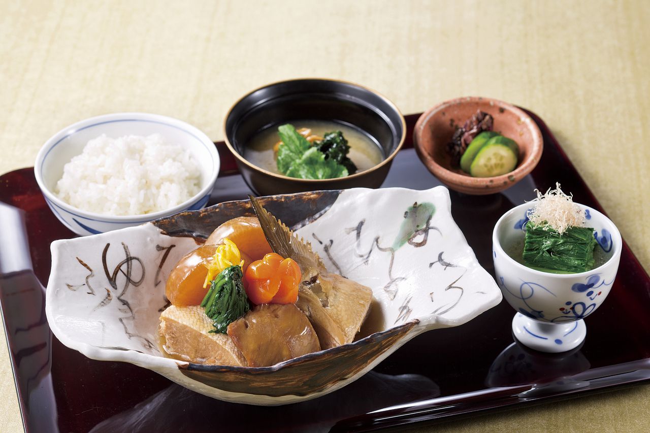 Yellowtail and Daikon Radish Set Meal