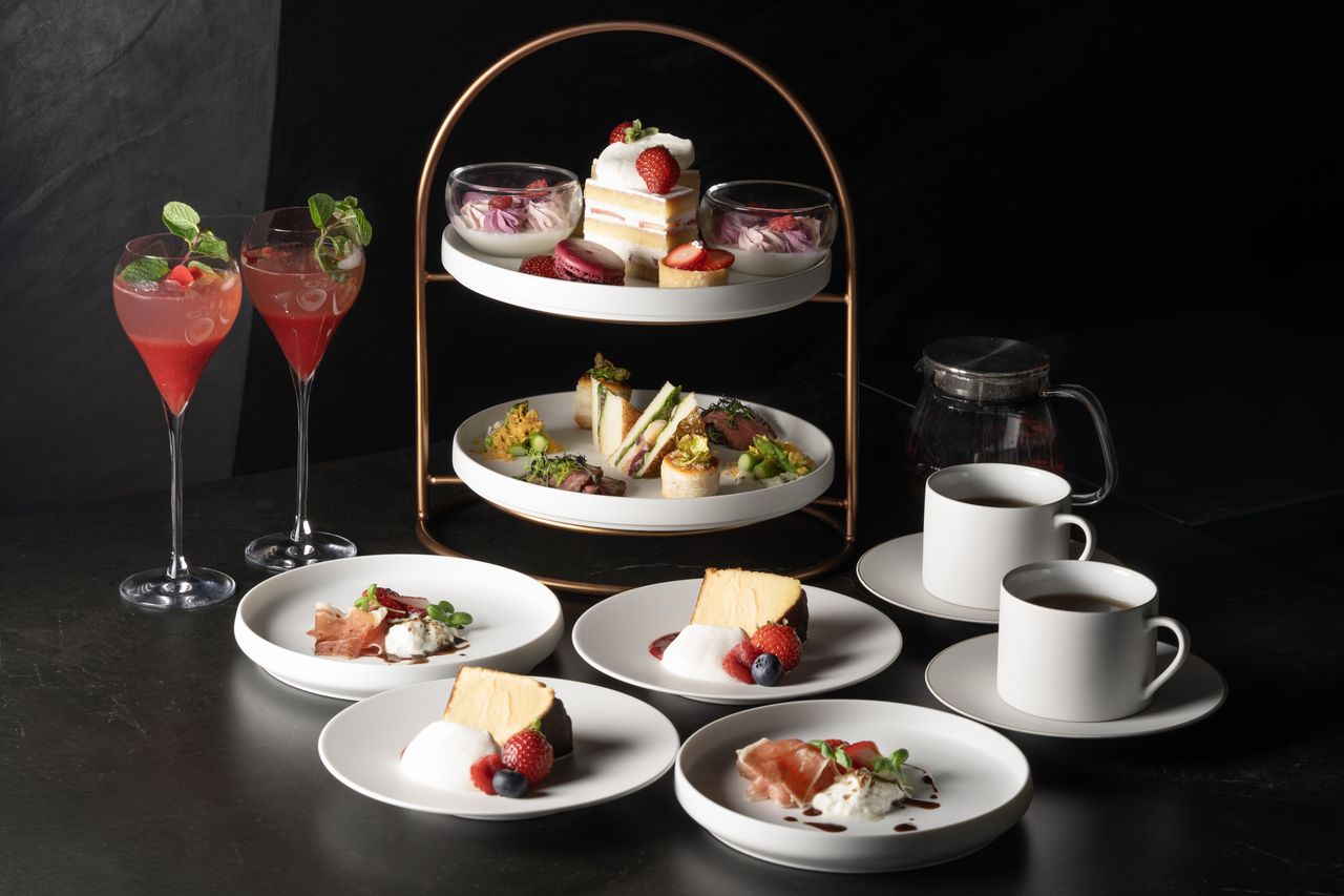 【CAFE | Weekend Counter Seats】Strawberry & Berry Afternoon Tea