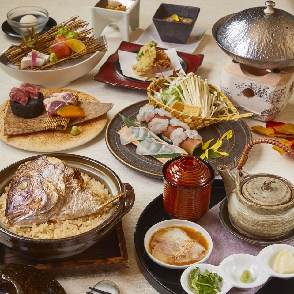 ["Kiwami" course featuring luxurious spring ingredients and a choice of clay pot rice]