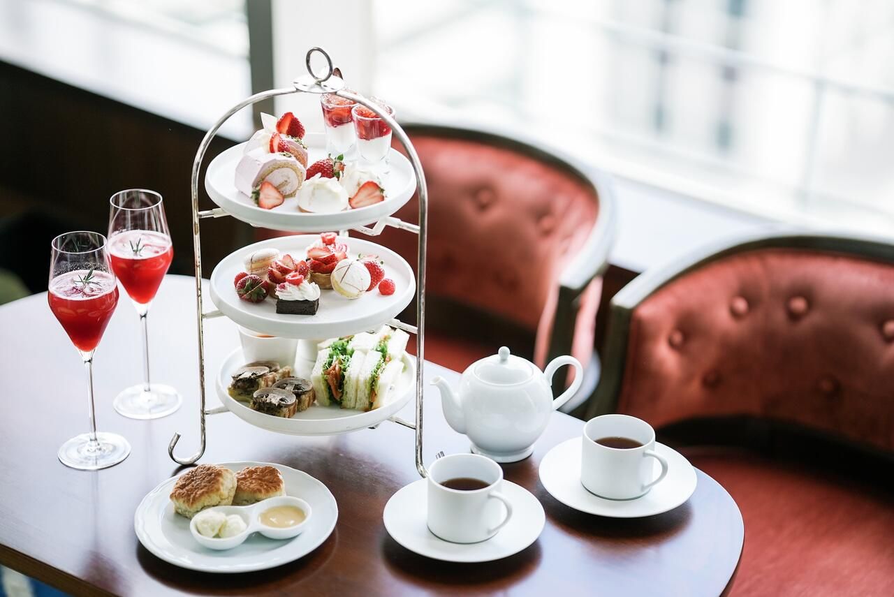 [CAFE] Strawberry Afternoon Tea + Strawberry Tasting [February 12th - March 16th]