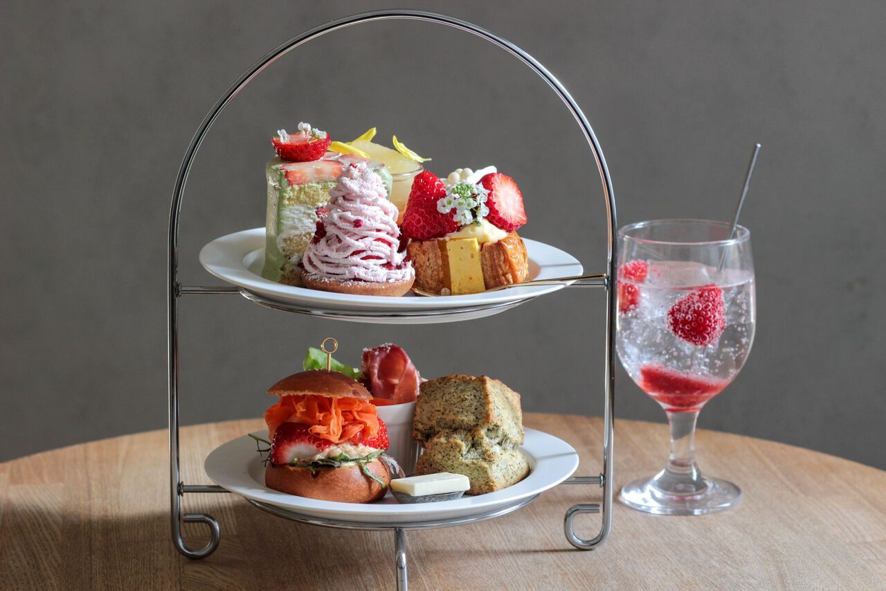【12:00のお席確約】苺のアフタヌーンティーセット