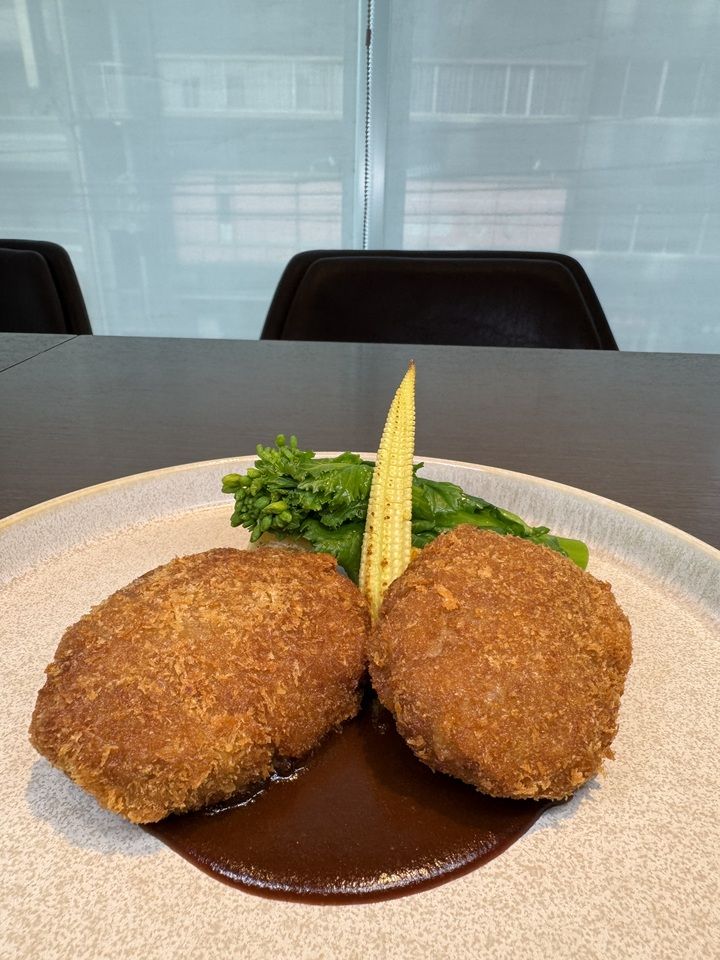 【3月限定】洋食屋さんのメンチカツ ～ドミグラスソース～