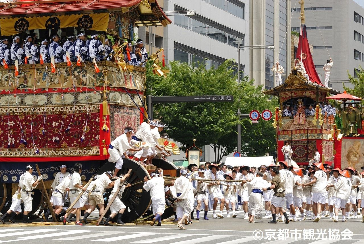 【祇園祭 山鉾巡行・7/17 前祭】一般非公開の「辻廻し席」チケット＆川床ランチ