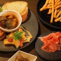 [Premium all-you-can-drink for 2 hours + 4 appetizers course]