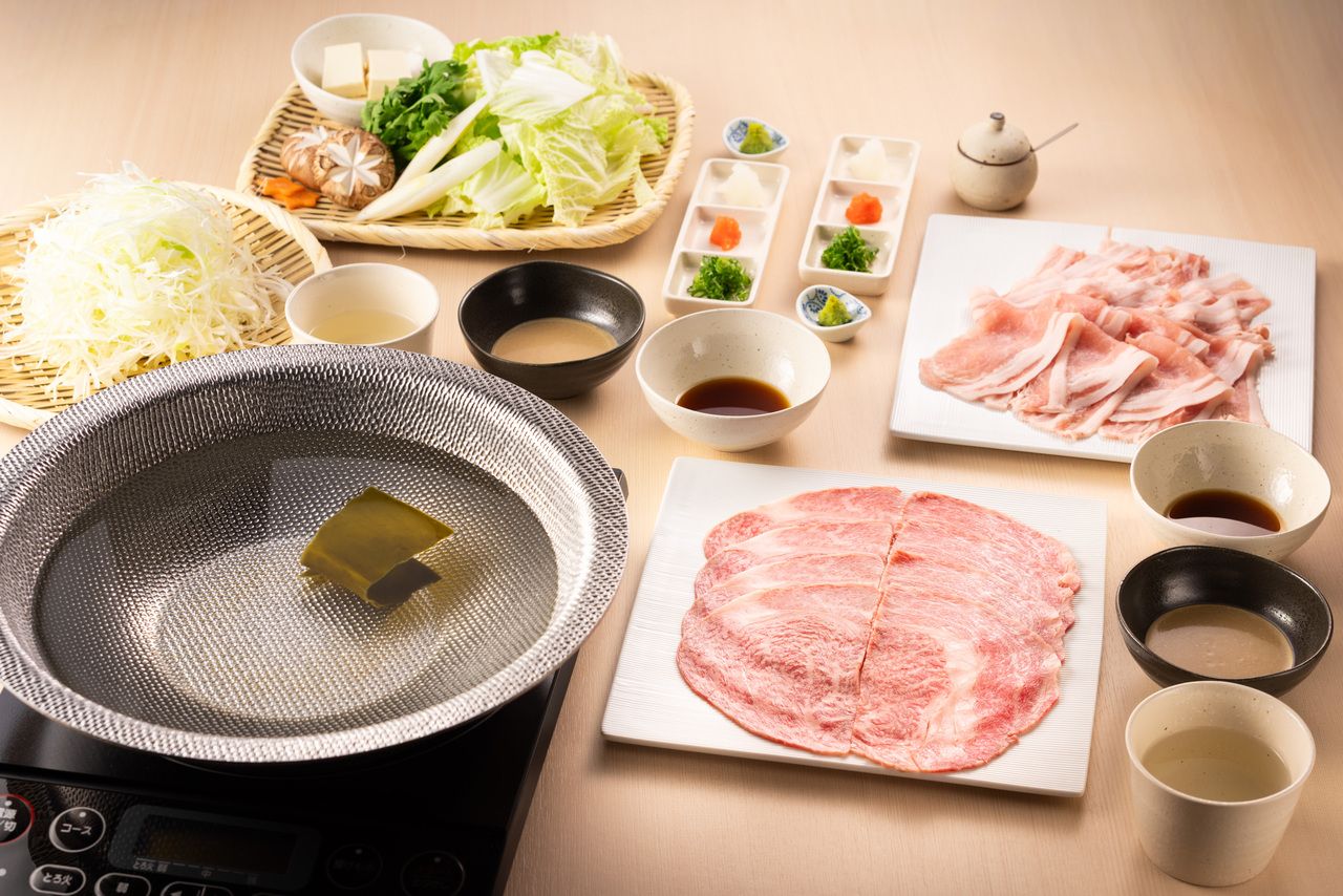 一道以豬肉和牛肉為主的豪華菜餚。