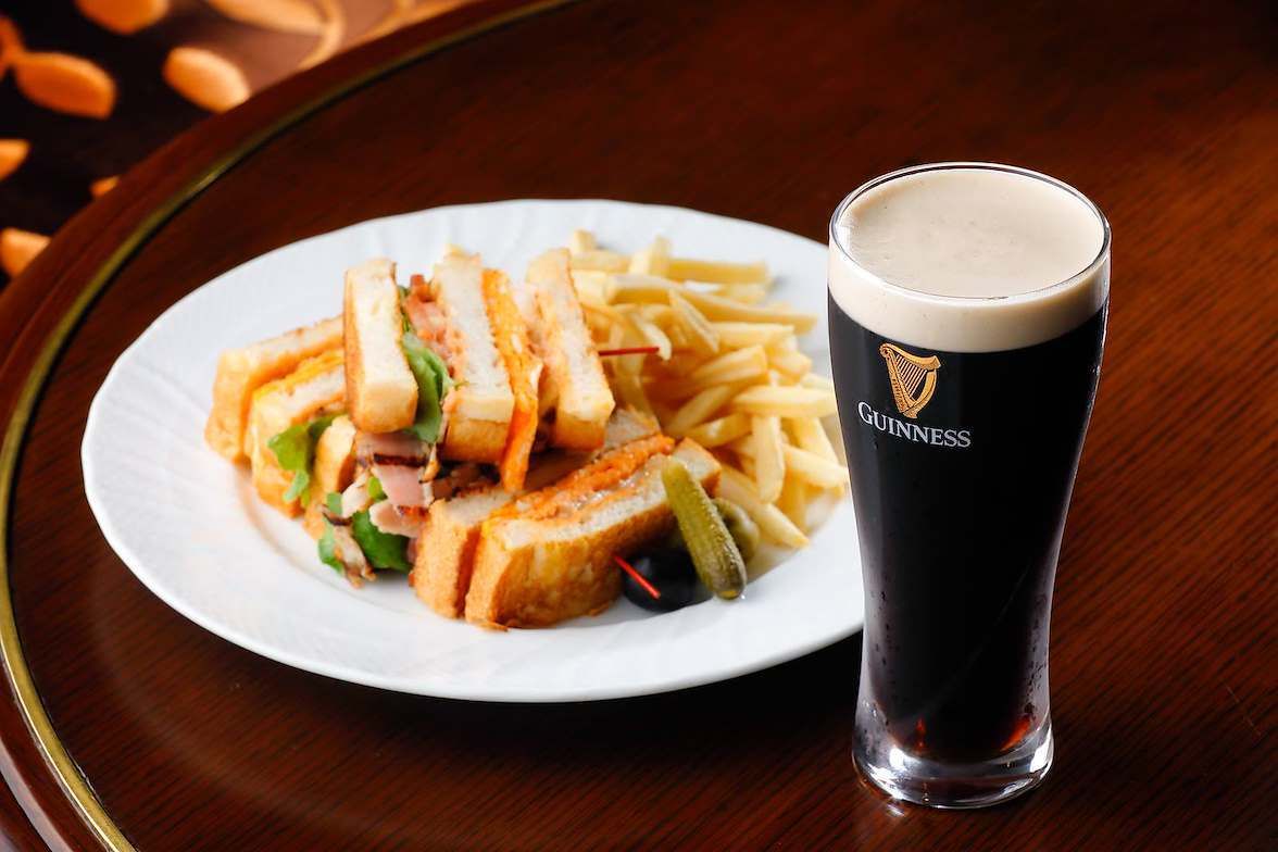 GUINESS×FONTANA  DI TREVI　      