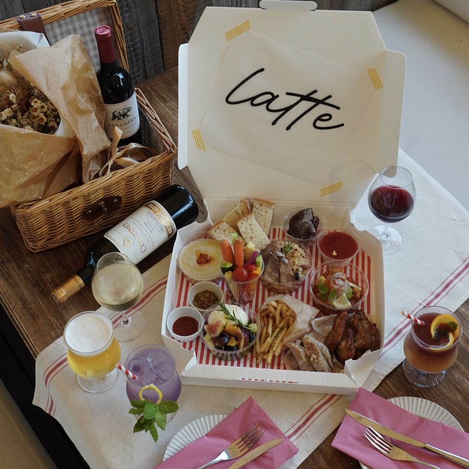 【LUNCH・飲み放題付き】ピザBOXが可愛いビアガーデンプラン