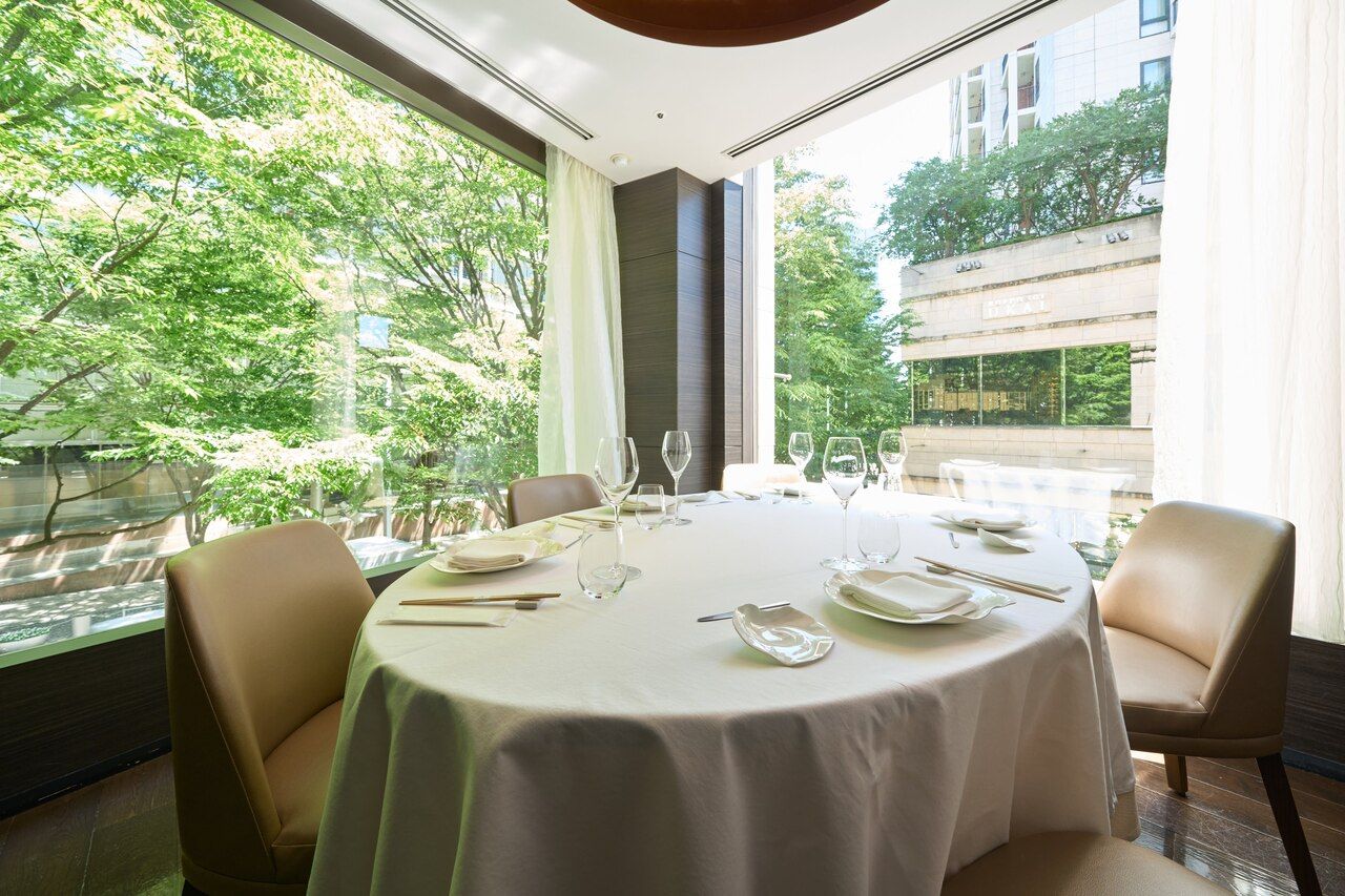 [Lunch/Private Room Guarantee] Tasting B 9 items