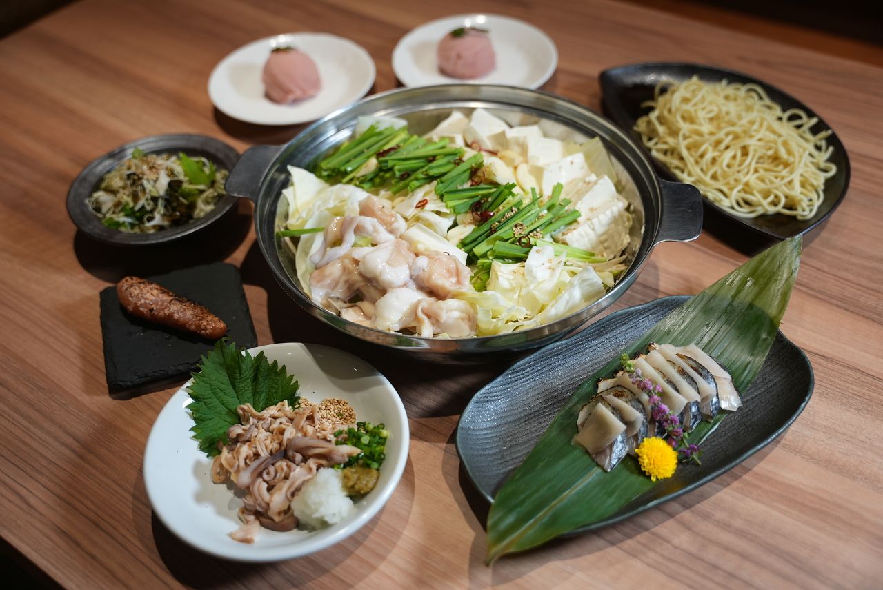 下村牧場直送黒毛和牛もつ鍋コース(味噌味又は醤油味又は牛スタ辛味／牛スタ辛味は＋¥440)