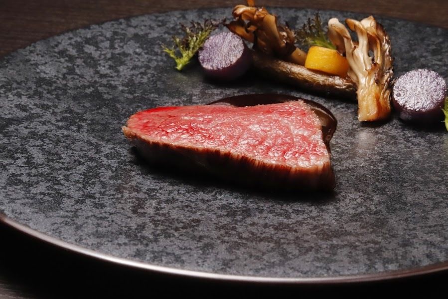 【Lunch】Premium Menu (Main dish: Black Wagyu beef fillet)