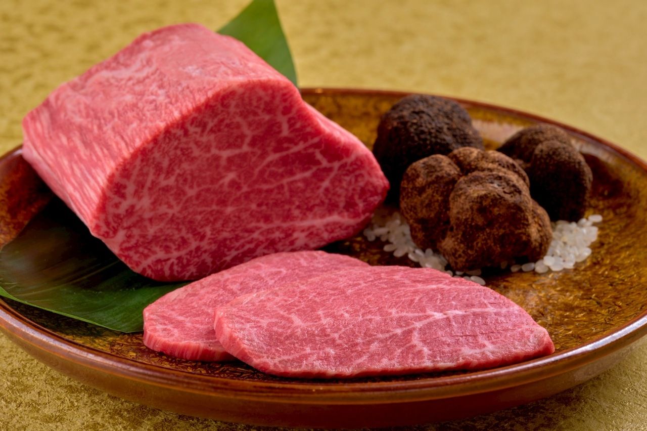新【VIPコース】「和牛の雲丹ユッケドッグ」「厳選ヒレ肉のブリオッシュカツサンド　〜自家製ソース〜」「厳選タンと鰻のひつまぶし」をお召し上がりいただける全て詰まったコースです。