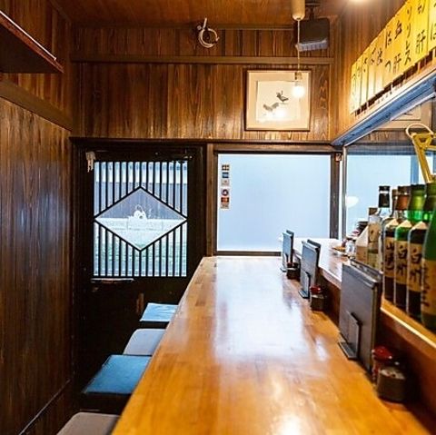 1階カウンター席