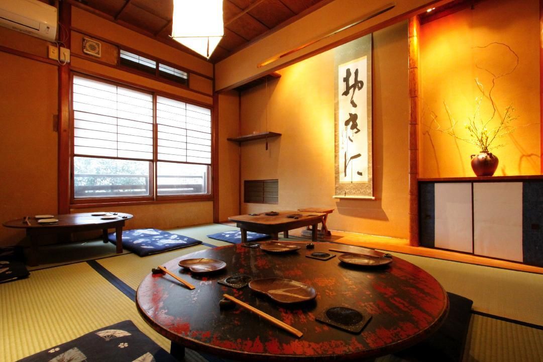 日本画・額装・美品・サインあり・神楽坂料亭 日本画・額装・美品・サインあり・神楽坂料亭