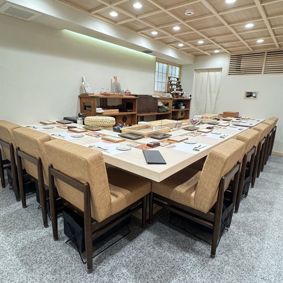 おまかせ屋 築地すしOmakase近くの2F - Restaurant Guide - TableCheck